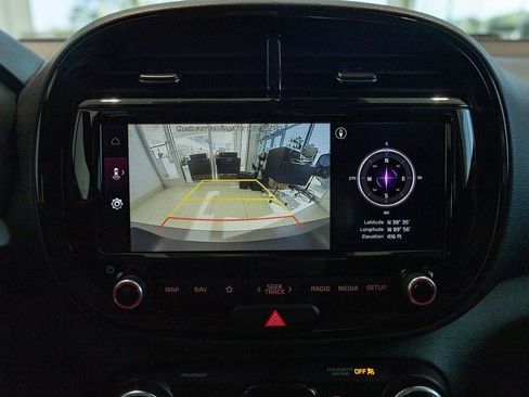 Used 2022 Kia Soul EX FWD image 7