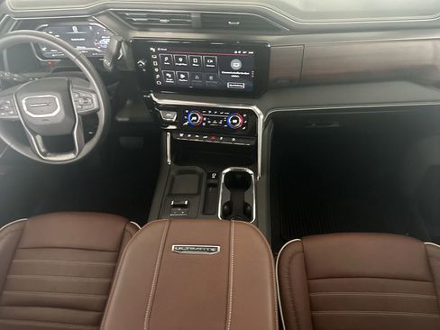 Certified 2024 GMC Sierra 2500 Denali Ultimate image 25