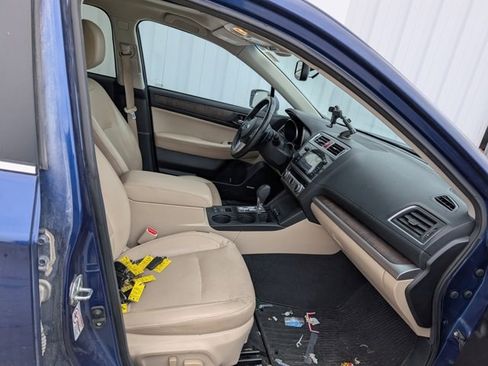 Used 2016 Subaru Outback 2.5i Limited image 18