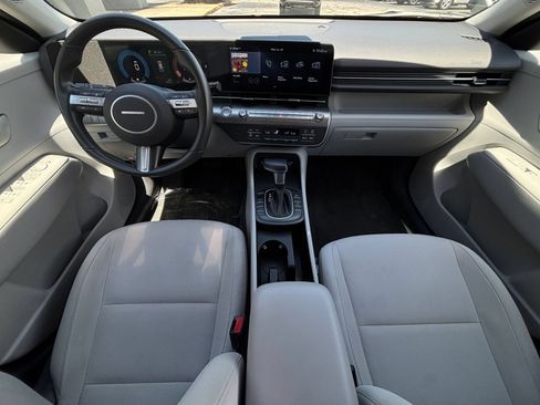 Used 2025 Hyundai Kona SEL AWD/4WD image 34