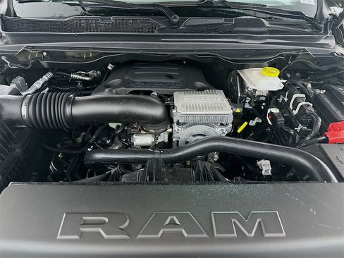 New 2026 RAM 1500 Express image 18