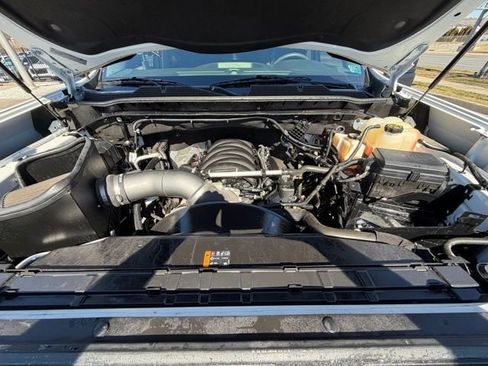 Used 2023 Chevrolet Silverado 2500 Custom w/ Custom Convenience Package image 18