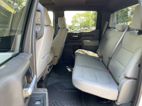 Used 2022 Chevrolet Silverado 1500 LT w/ Z71 Off-Road Package AWD/4WD image 29