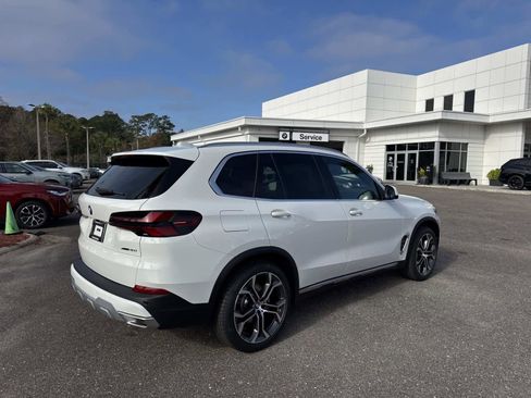 New 2026 BMW X5 xDrive40i w/ Climate Comfort Package image 5