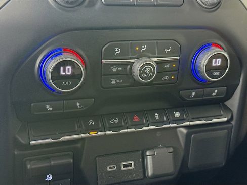 Used 2021 Chevrolet Silverado 1500 RST image 16