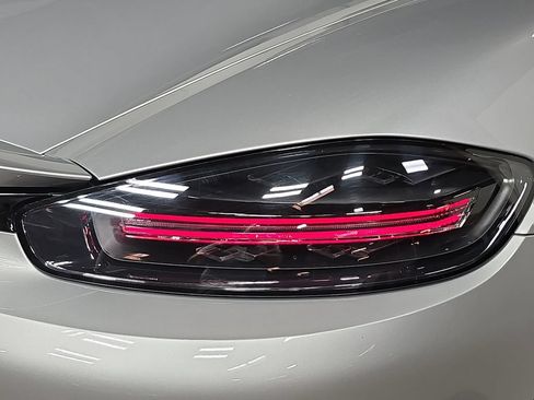 Certified 2021 Porsche 718 Boxster Spyder RWD image 30