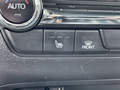 Used 2019 MAZDA MAZDA3 AWD Hatchback w/ Preferred Pkg image 14