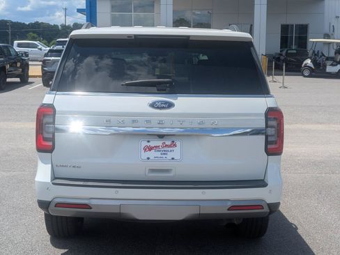 Used 2024 Ford Expedition Limited AWD/4WD image 6