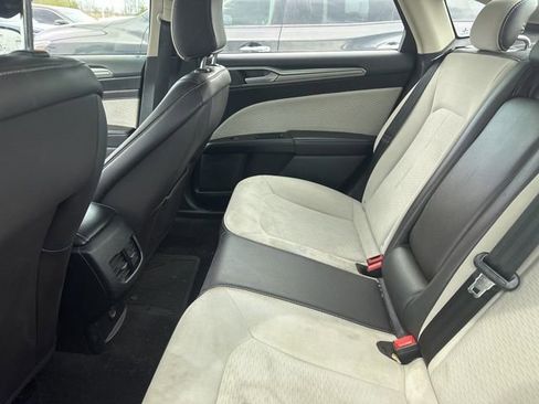 Used 2020 Ford Fusion SE w/ Equipment Group 151A image 8