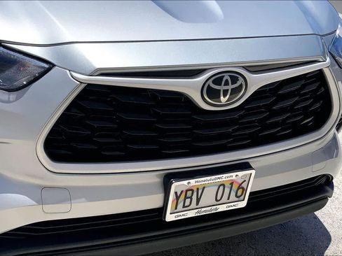 Used 2025 Toyota Highlander XLE AWD/4WD image 33