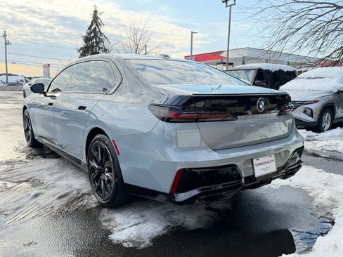 Used 2023 BMW 760i xDrive w/ Parking Assistance Package image 7