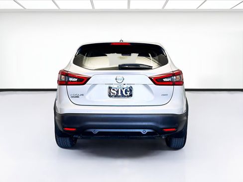 Used 2022 Nissan Rogue Sport S image 5