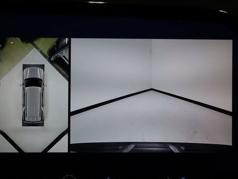 Certified 2025 Chevrolet Tahoe LT image 14