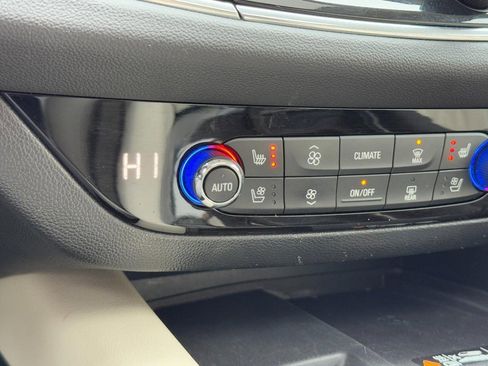 Used 2023 Buick Enclave Avenir w/ Avenir Technology Package image 20