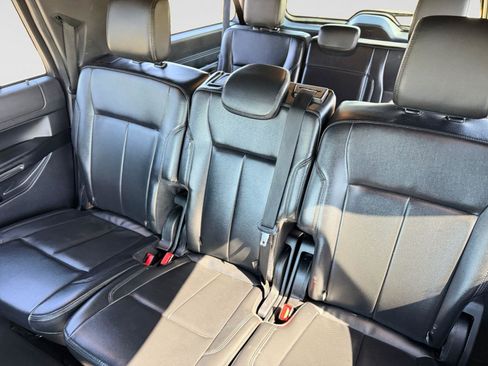 Used 2021 Ford Expedition Max XLT AWD/4WD image 13