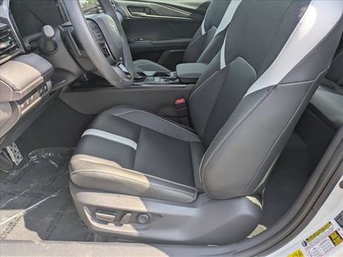 Used 2025 Toyota Camry SE w/ Convenience Package AWD/4WD image 15