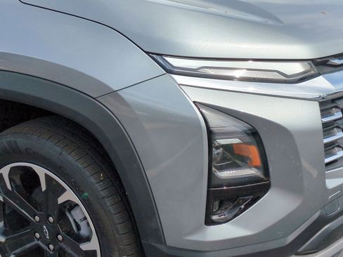 New 2026 Chevrolet Equinox LT FWD image 11