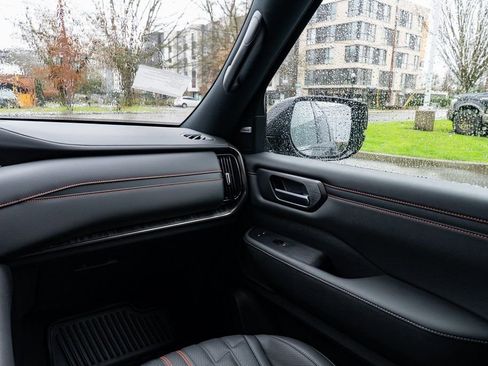 New 2026 Nissan Armada PRO-4X w/ Captain's Chari Seat Package AWD/4WD image 12