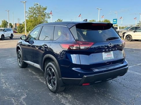 Certified 2025 Nissan Rogue SV AWD/4WD image 7