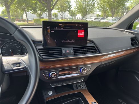 Used 2023 Audi Q5 2.0T Premium w/ Convenience Package image 31