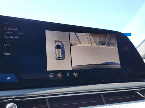 New 2025 Cadillac Optiq Luxury 2 image 39