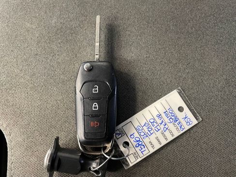 Used 2023 Ford F150 4x4 SuperCrew image 18