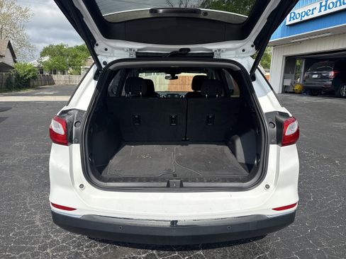 Used 2018 Chevrolet Equinox LT image 10