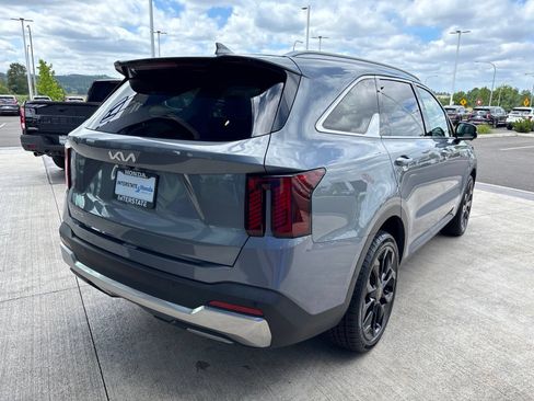 Used 2024 Kia Sorento SX FWD image 5