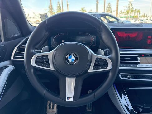 Used 2023 BMW X5 xDrive40i w/ M Sport Package image 18