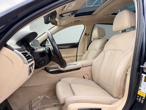 Used 2016 BMW 750i xDrive AWD/4WD image 22