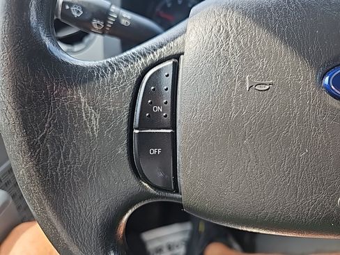 Used 2014 Ford E-250 and Econoline 250 w/ Power Group RWD image 17