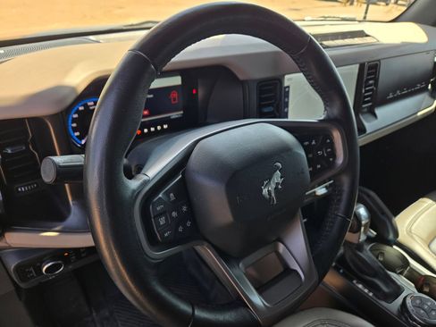 Used 2023 Ford Bronco Wildtrak AWD/4WD image 10