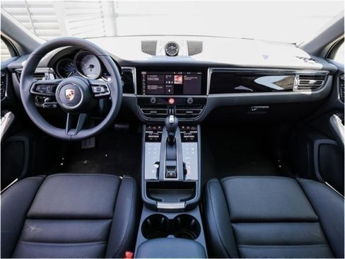 New 2025 Porsche Macan S image 24