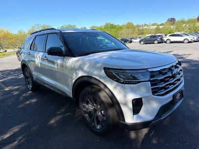 New 2026 Ford Explorer Active w/ Active Comfort Package