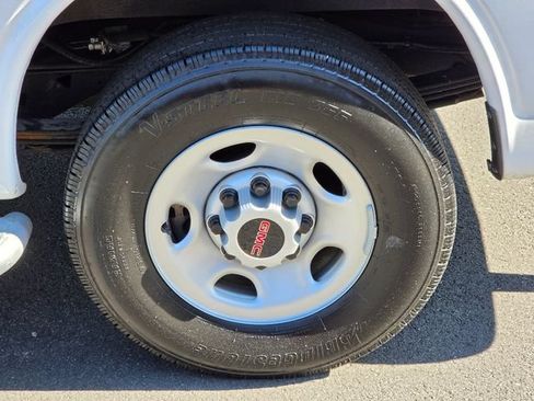 Used 2024 GMC Savana 2500 w/ Driver Convenience Package RWD image 15