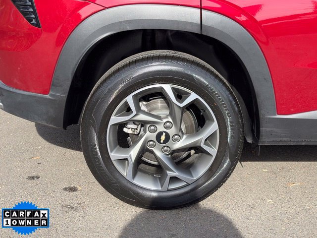 Used 2025 Chevrolet Trax LT w/ LT Convenience Package FWD image 9