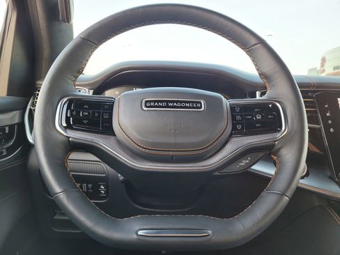 New 2023 Jeep Grand Wagoneer Series III image 21