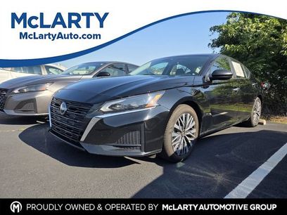 Used 2025 Nissan Altima 2.5 SV
