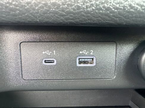 Used 2023 Nissan Rogue SL image 38