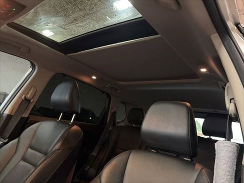 Used 2021 Nissan Rogue SL w/ Premium Package image 11