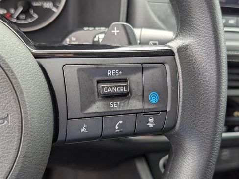 Used 2023 Nissan Rogue SV AWD/4WD image 22