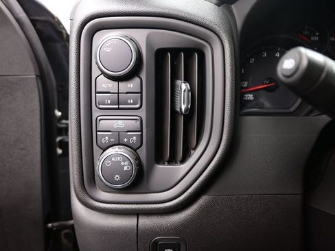 Used 2025 Chevrolet Silverado 1500 Custom Trail Boss w/ LPO, Dark Essentials Package AWD/4WD image 16