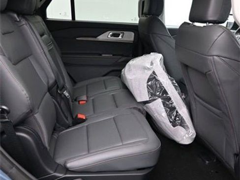 New 2026 Ford Explorer Active w/ Active Comfort Package image 16