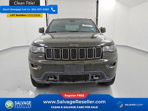 Used 2017 Jeep Grand Cherokee Laredo AWD/4WD image 7