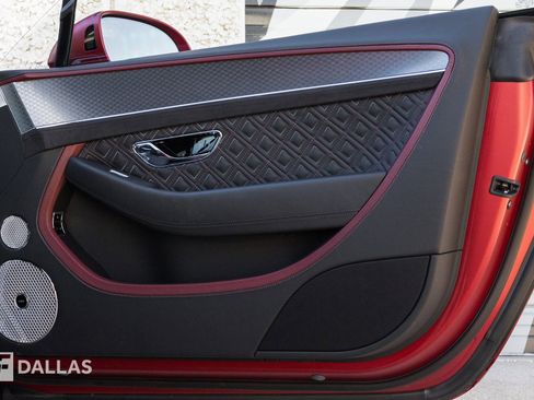 Used 2024 Bentley Continental GT Speed image 31