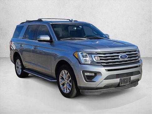 Used 2020 Ford Expedition XLT w/ Equipment Group 202A RWD image 3