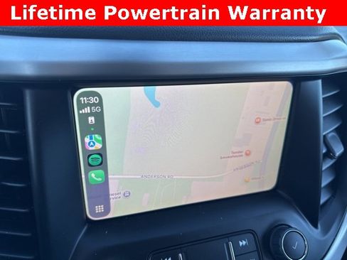 Used 2023 GMC Acadia SLE w/ Driver Convenience Package image 3