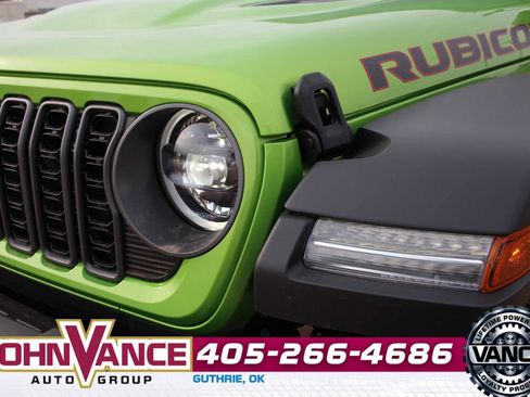 Used 2025 Jeep Wrangler Unlimited Rubicon w/ Safety Group image 4