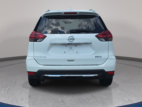 Used 2020 Nissan Rogue S w/ Special Edition Package FWD image 6