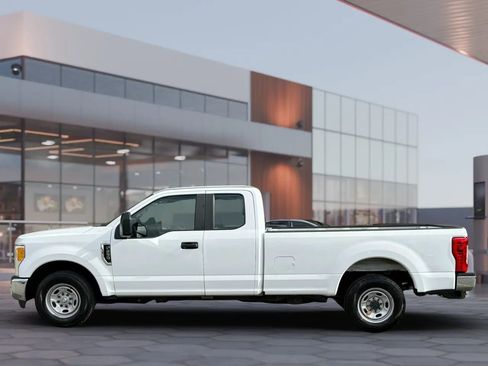 Used 2017 Ford F250 XL w/ XL Value Package image 3